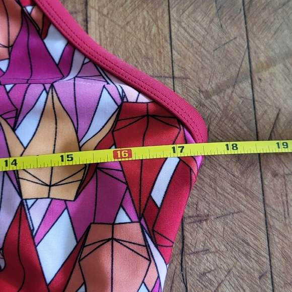 Nike Woman’s Fastback 1-Piece Bathing Swim Dive Swimsuit - Picture 2 of 8